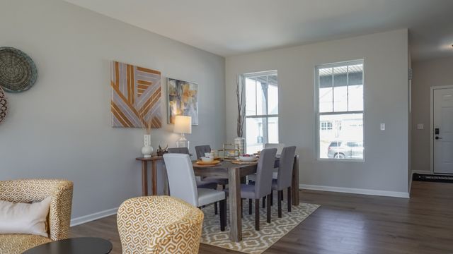 20 W Sandalwood Avenue, Cortland, IL 60112