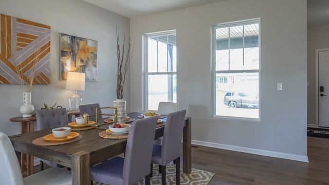 20 W Sandalwood Avenue, Cortland, IL 60112