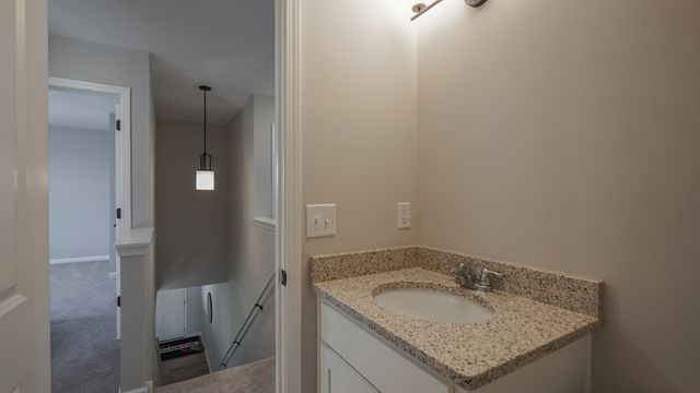 20 W Sandalwood Avenue, Cortland, IL 60112