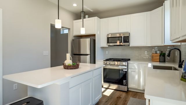 20 W Sandalwood Avenue, Cortland, IL 60112