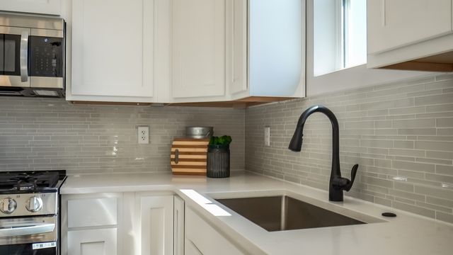 20 W Sandalwood Avenue, Cortland, IL 60112