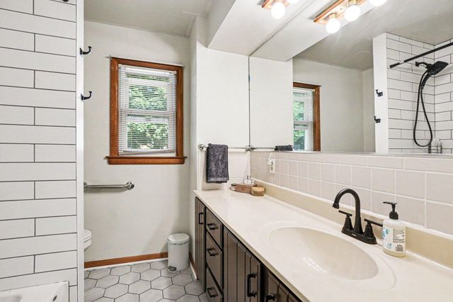 367 Lane Avenue, Holland, MI 49423