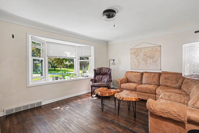 367 Lane Avenue, Holland, MI 49423