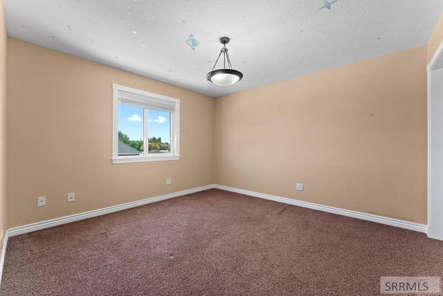 2690 Eastview Drive, Idaho Falls, ID 83401