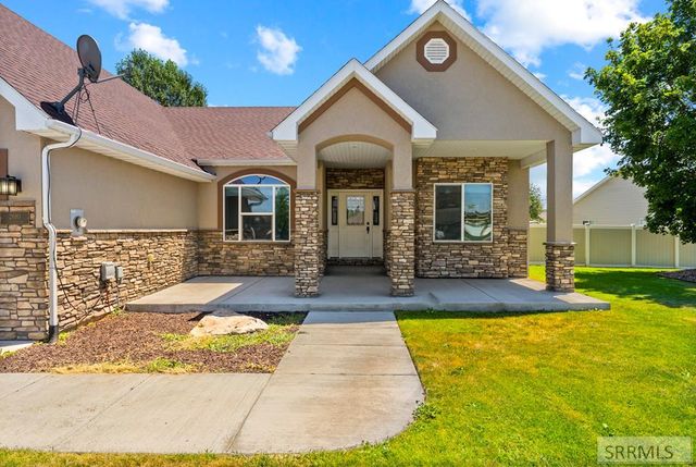 2690 Eastview Drive, Idaho Falls, ID 83401