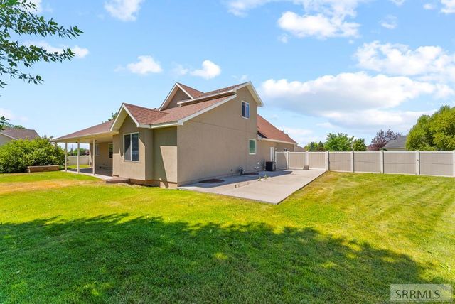 2690 Eastview Drive, Idaho Falls, ID 83401