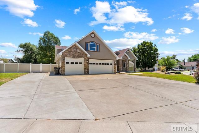 2690 Eastview Drive, Idaho Falls, ID 83401