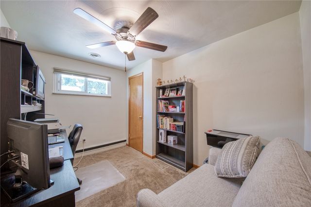4628 Bowes Ave, West Mifflin, PA 15122