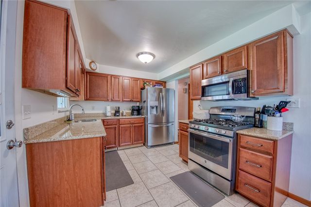 4628 Bowes Ave, West Mifflin, PA 15122