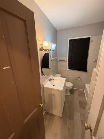 18945 Rosemont Avenue, Detroit, MI 48219