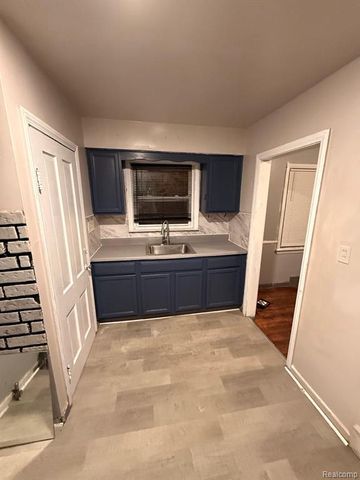 18945 Rosemont Avenue, Detroit, MI 48219