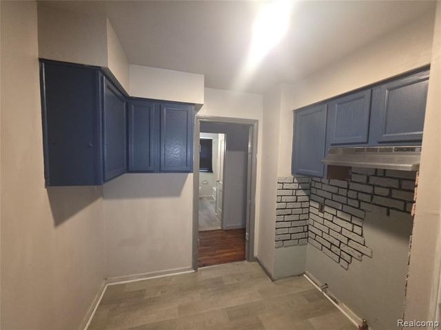 18945 Rosemont Avenue, Detroit, MI 48219