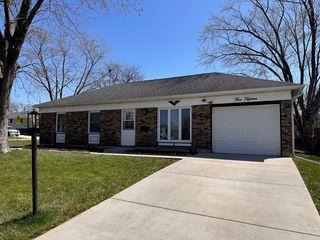 515 Freeman Avenue, Streamwood, IL 60107