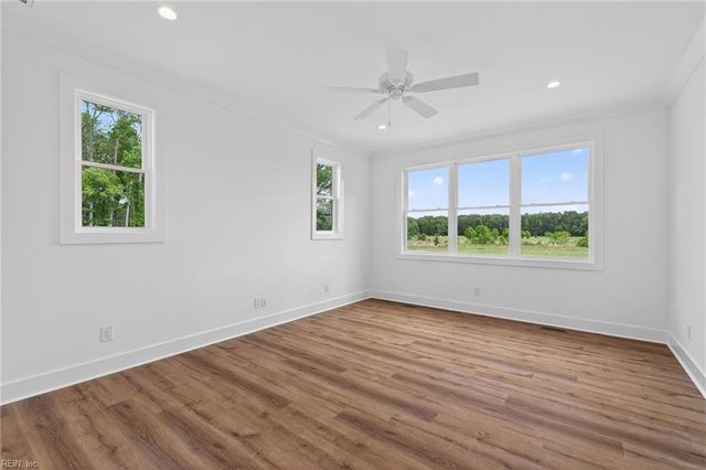 2624 Ballahack RD, Chesapeake, VA 23322