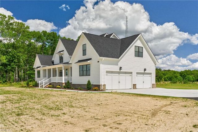 2624 Ballahack RD, Chesapeake, VA 23322