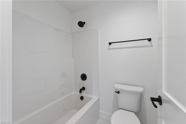 2624 Ballahack RD, Chesapeake, VA 23322