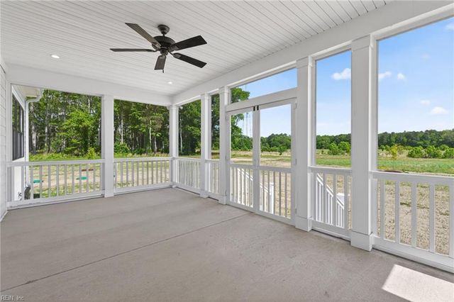 2624 Ballahack RD, Chesapeake, VA 23322