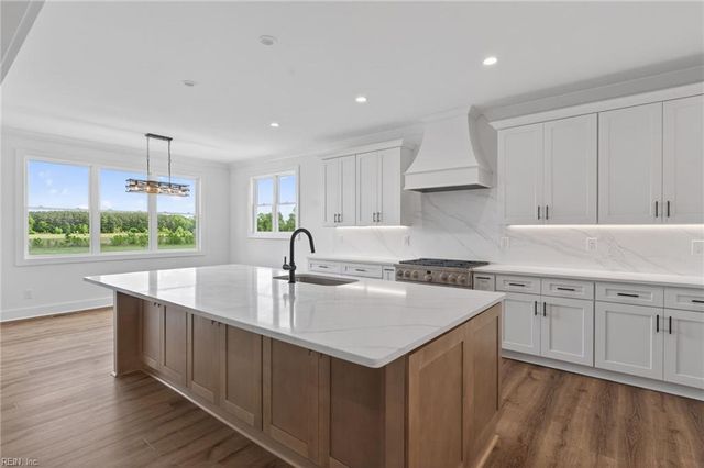 2624 Ballahack RD, Chesapeake, VA 23322