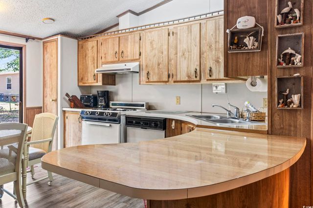 2425 Park St., North Myrtle Beach, SC 29582