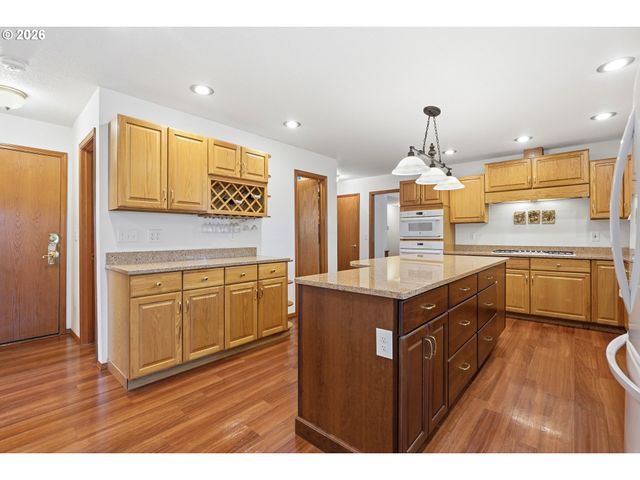 37620 Se HIDDEN FALLS Rd, Washougal, WA 98671