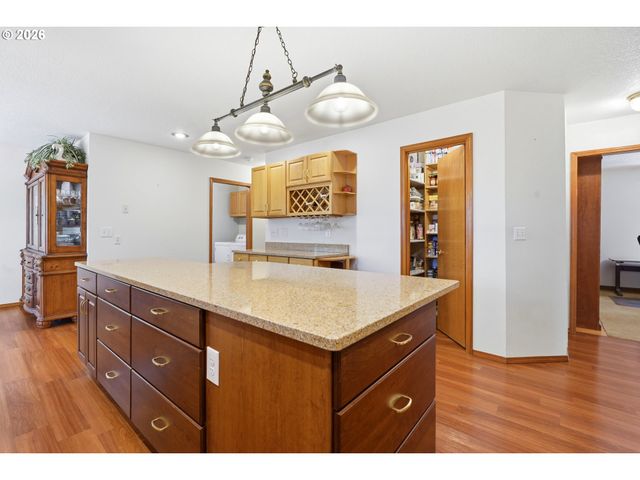 37620 Se HIDDEN FALLS Rd, Washougal, WA 98671