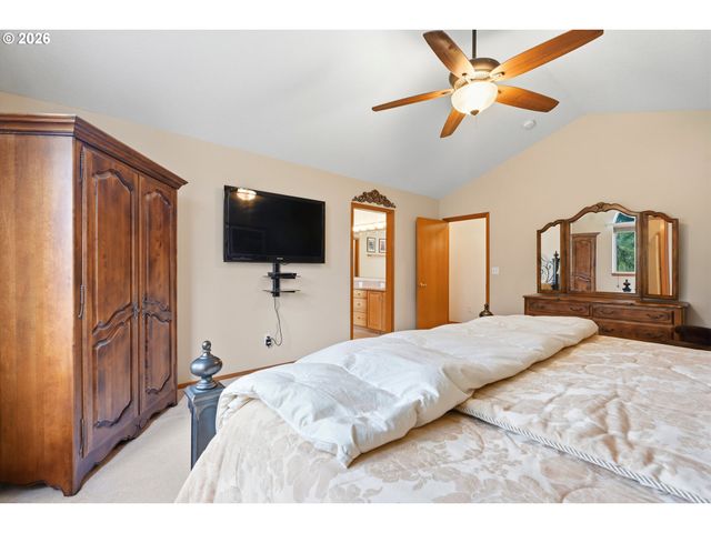 37620 Se HIDDEN FALLS Rd, Washougal, WA 98671