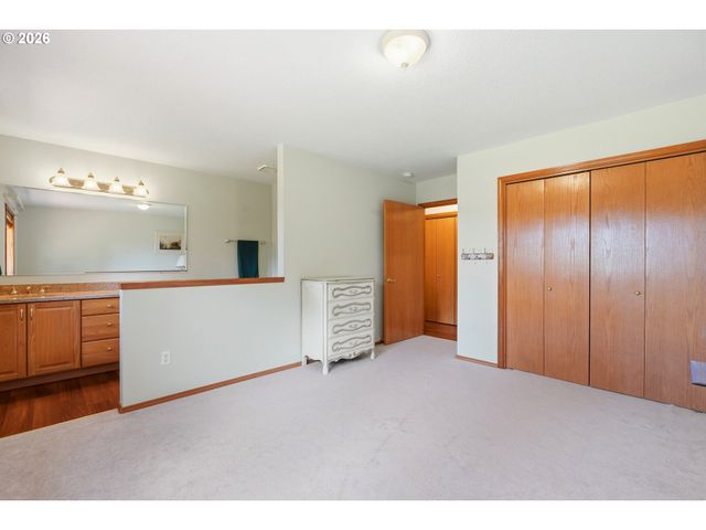 37620 Se HIDDEN FALLS Rd, Washougal, WA 98671