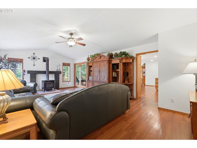 37620 Se HIDDEN FALLS Rd, Washougal, WA 98671