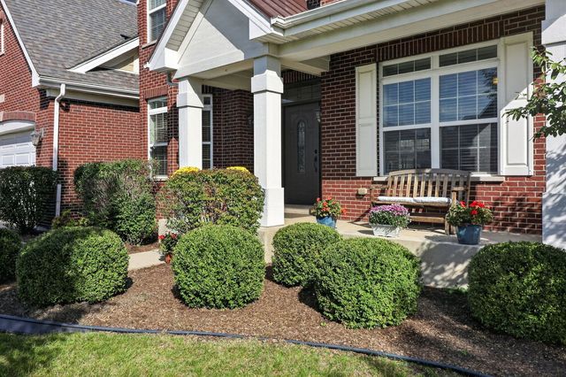 18 N Acacia Drive, Hawthorn Woods, IL 60047