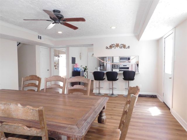 16518 Quail Briar Drive, Houston, TX 77489