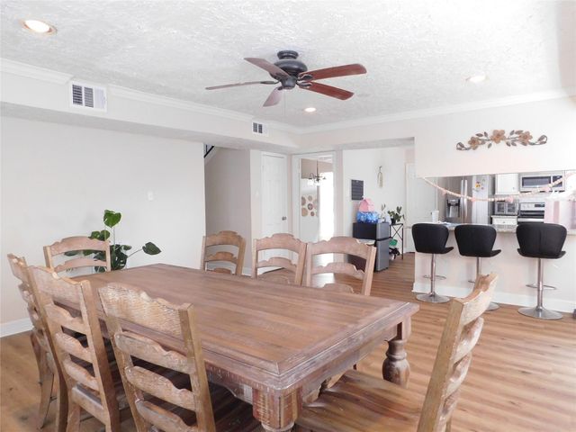 16518 Quail Briar Drive, Houston, TX 77489