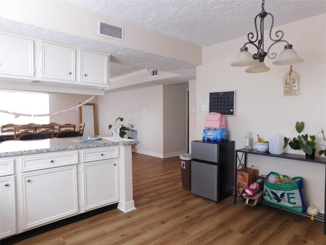 16518 Quail Briar Drive, Houston, TX 77489