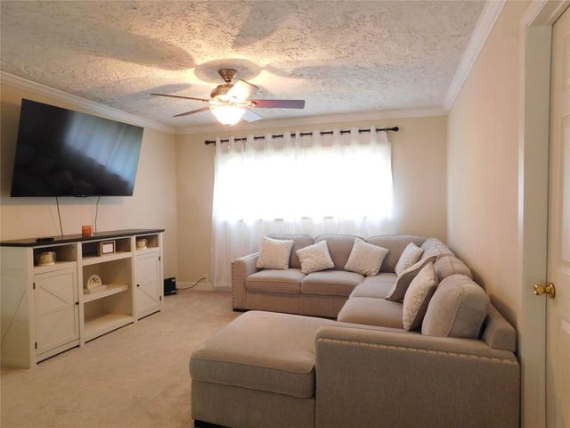 16518 Quail Briar Drive, Houston, TX 77489