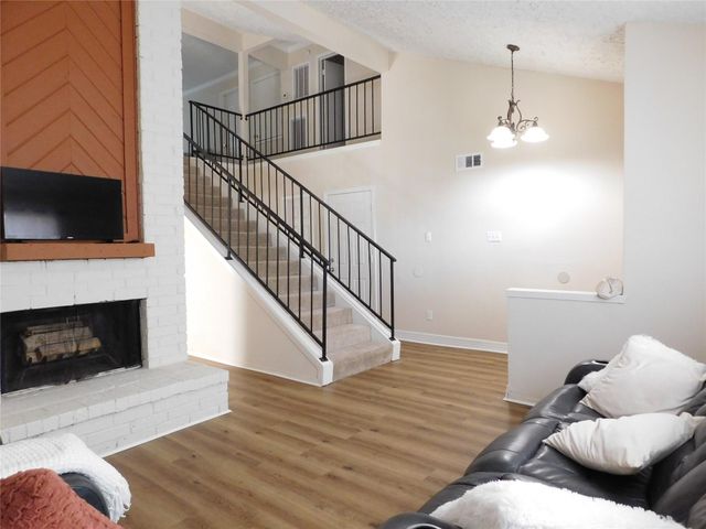 16518 Quail Briar Drive, Houston, TX 77489