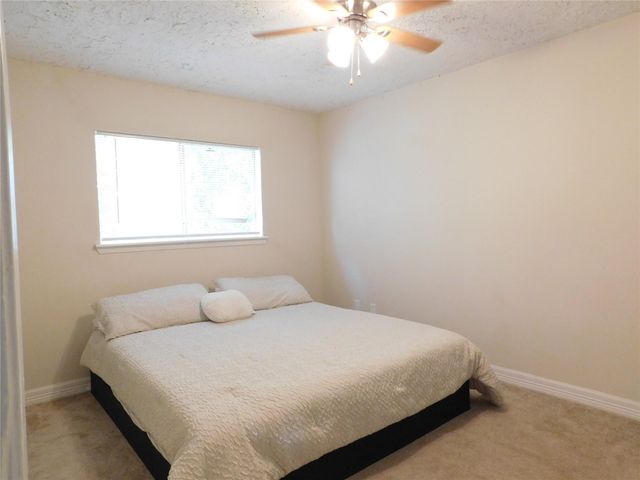 16518 Quail Briar Drive, Houston, TX 77489