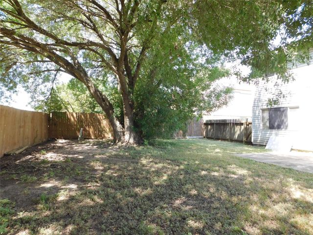 16518 Quail Briar Drive, Houston, TX 77489