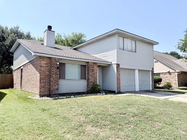 16518 Quail Briar Drive, Houston, TX 77489