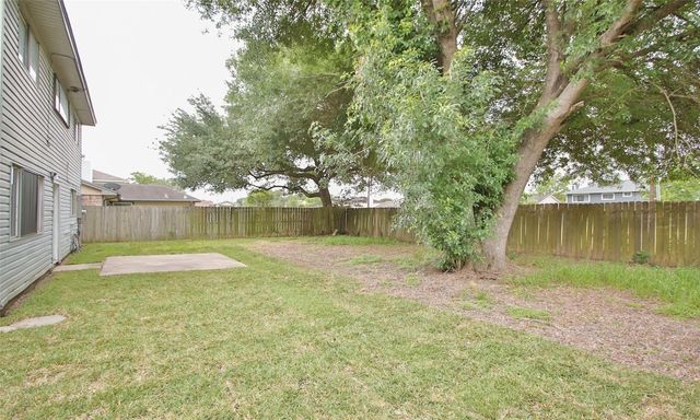 16518 Quail Briar Drive, Houston, TX 77489