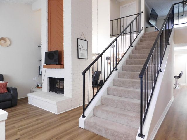 16518 Quail Briar Drive, Houston, TX 77489