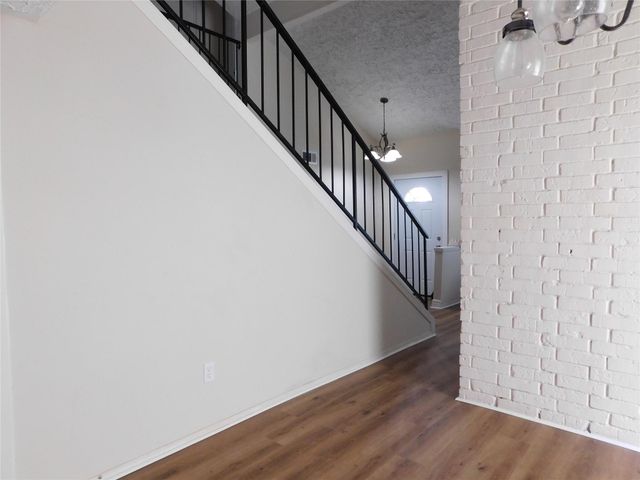 16518 Quail Briar Drive, Houston, TX 77489