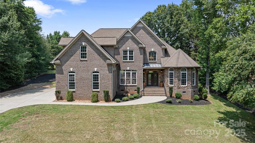 140 Pintail Run Lane, Mooresville, NC 28117