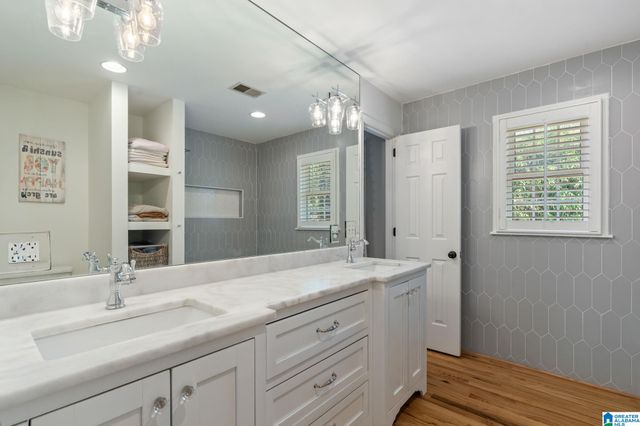 1439 RIDGE ROAD, Homewood, AL 35209