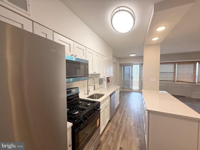 1509 BARCLAY TOWERS, Cherry Hill, NJ 08034