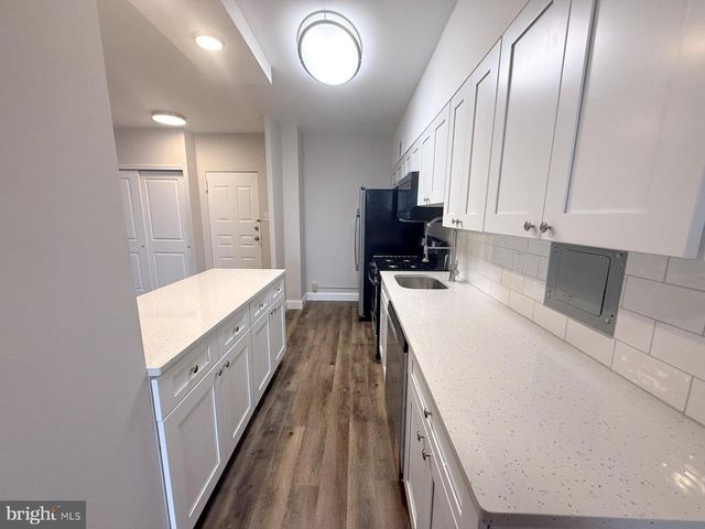 1509 BARCLAY TOWERS, Cherry Hill, NJ 08034