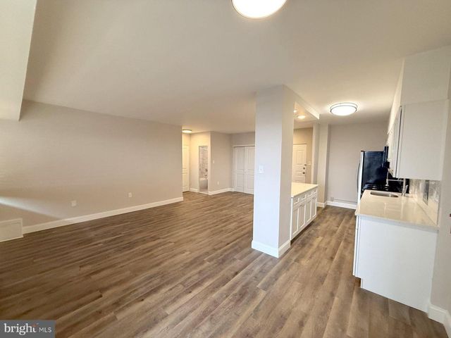 1509 BARCLAY TOWERS, Cherry Hill, NJ 08034