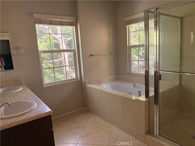 15231 Calverton, Tustin, CA 92782