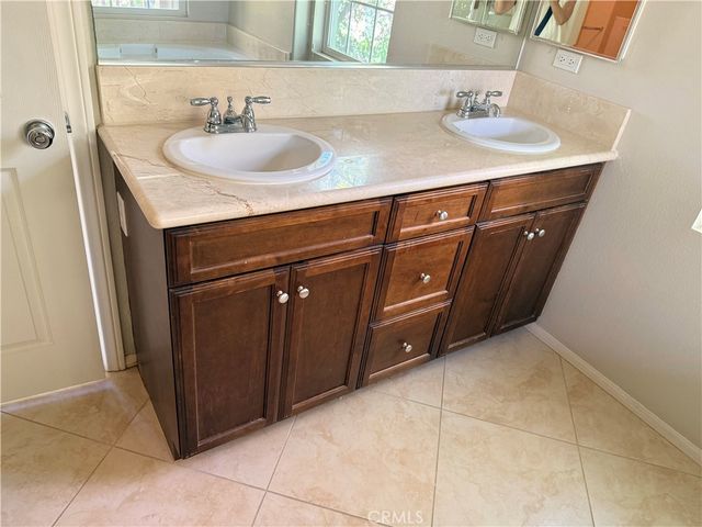 15231 Calverton, Tustin, CA 92782