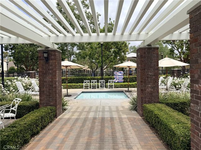 15231 Calverton, Tustin, CA 92782