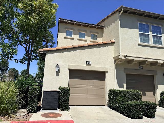 15231 Calverton, Tustin, CA 92782