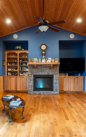 82 Red Mulberry Drive, Zirconia, NC 28790